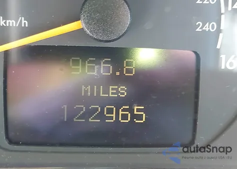 2001 Mercedes-Benz E 430 4M z USA, uszkodzony, nr VIN WDBJF83J81X047600